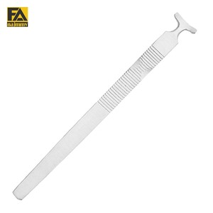 High Quality Single End Nail <b>Scraper</b> Stainless Steel Beauty Tool with <b>Plastic</b> Material - Product Image 1