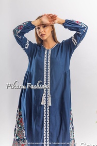 Algodón de lujo ucraniano de manga larga hasta la pantorrilla vestidos bordados mujeres elegante y moderno diseño Boho vestido mujeres Maxi vestidos - Product Image 3