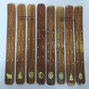 เครื่องเผาธูปฝังทองเหลืองดีไซน์แบบผสมผสานไม้มะม่วงสำหรับน้ำหอมในบ้าน - Product Image 1