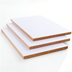 Panneau MDF en mélamine laminé <span class=keywords><strong>blanc</strong></span> résistant à l'humidité, 15mm 16mm 18mm d'épaisseur, <span class=keywords><strong>prix</strong></span> de gros - Product Image 1