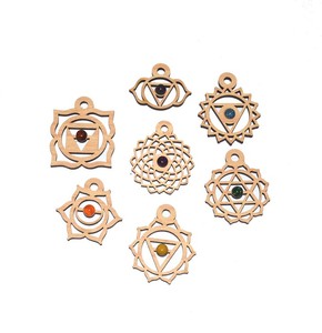 Ensemble de pendentifs en bois sept chakras de meilleure qualité, vente exclusive de pierres précieuses naturelles - Product Image 1