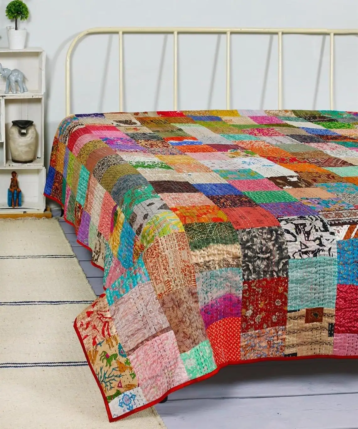 Bellamente diseñado Material de algodón de alta calidad Patrón de diseño multicolor Vintage Kantha Edredón Manta Juego de cama para el hogar