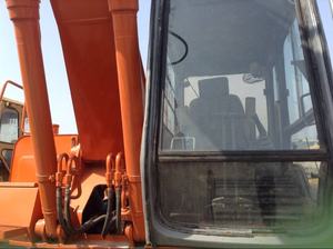 Excavadora hidráulica usada Hitachi de calidad estable con motor Isuzu y caja de cambios 2018 modelo 2001-4000 horas - Product Image 4