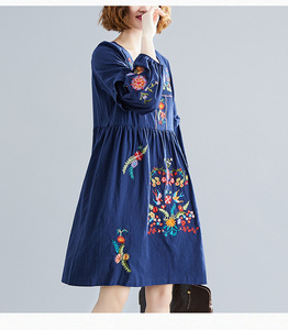 Vestido bordado personalizado para mujer, manga larga abombada, cuello cuadrado - Product Image 4