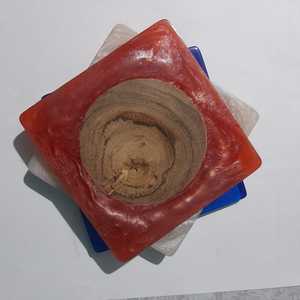 Sous-verre en bois artisanal de conception moderne pour servir des boissons dans des restaurants et des hôtels - Product Image 1