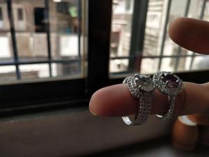 Bagues cloutées Moissanite idéales pour les couples Bagues en argent sterling 925 avec diamants violets et pierres précieuses Bague halo en diamant cultivé en laboratoire - Product Image 2