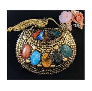 Bolso de Mano de Diseño de Lujo con Pedrería, Plateado, de Noche, Listo para Enviar, Resina, Mosaico de Latón con Metal - Product Image 2