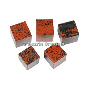 Cubo de Piedra de Sangre Pulida con Grabado de Ágata, Cristales de Rozrin, Arte Feng Shui Coleccionable - Product Image 1
