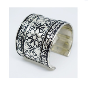 2027 Christmas jewelryJewelry Open Bangle <b>Bracelet</b> in Three Tones <b>Silver</b> Tone <b>Bracelet</b> Bangle Metal <b>Cuff</b> Bangle - Product Image 1