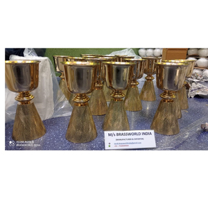 ทองเหลืองด้านล่างสลัก Chalice คริสตจักรอุปกรณ์ Brassworld อินเดีย - Product Image 1