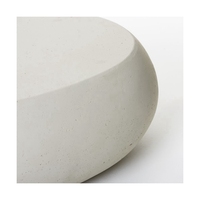 Meubles en pierre naturelle, table basse en galets personnalisée pour salon, table ronde en travertin blanc