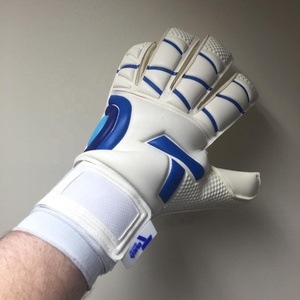 Gants de gardien de but professionnels Hit Hard, matériau en mousse haute densité CGk-001 - Product Image 1