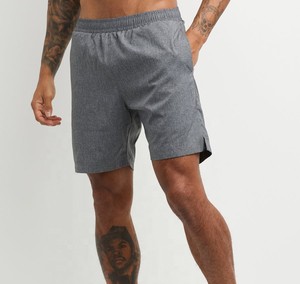 Conjunto de pantalones cortos de verano para hombre, camiseta blanca transpirable personalizada con pantalones cortos grises, conjunto doble - Product Image 4