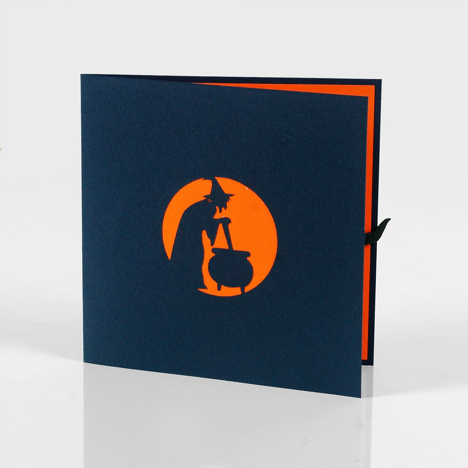 สีน้ำเงิน