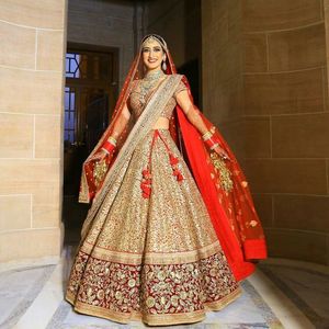 Belle robe indienne/pakistanaise longue, ornée de perles de cristal, pierres décoratives, fonctionne pour mariage, 2020 - Product Image 1