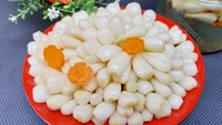 Poireaux marinés au goût aigre-doux et salé - Délicieux poireaux du Vietnam // Mme Rachel : +84896436456 99 Gold Data