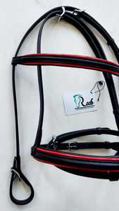 Bridas de caballo de cuero negro personalizables, ropa ecuestre cómoda y duradera con Softie rojo y logotipo personalizado para montar en carreras - Product Image 3