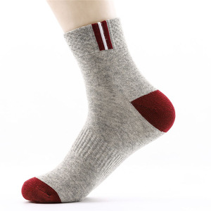 Chaussettes de sport antidérapantes en coton de compression elite pour homme - Product Image 5