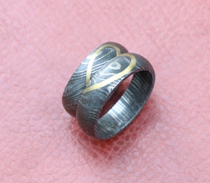 Anillo de boda de Edición especial Paquete de 2 Acero de Damasco con diamante Estilo clásico de alta calidad 8mm de ancho para el suministro de ODM Islámico - Product Image 5