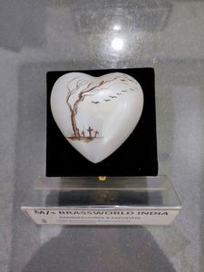 Urna de aluminio pintado a mano para cremación, recuerdo de corazón pintado a mano, de color único - Product Image 3