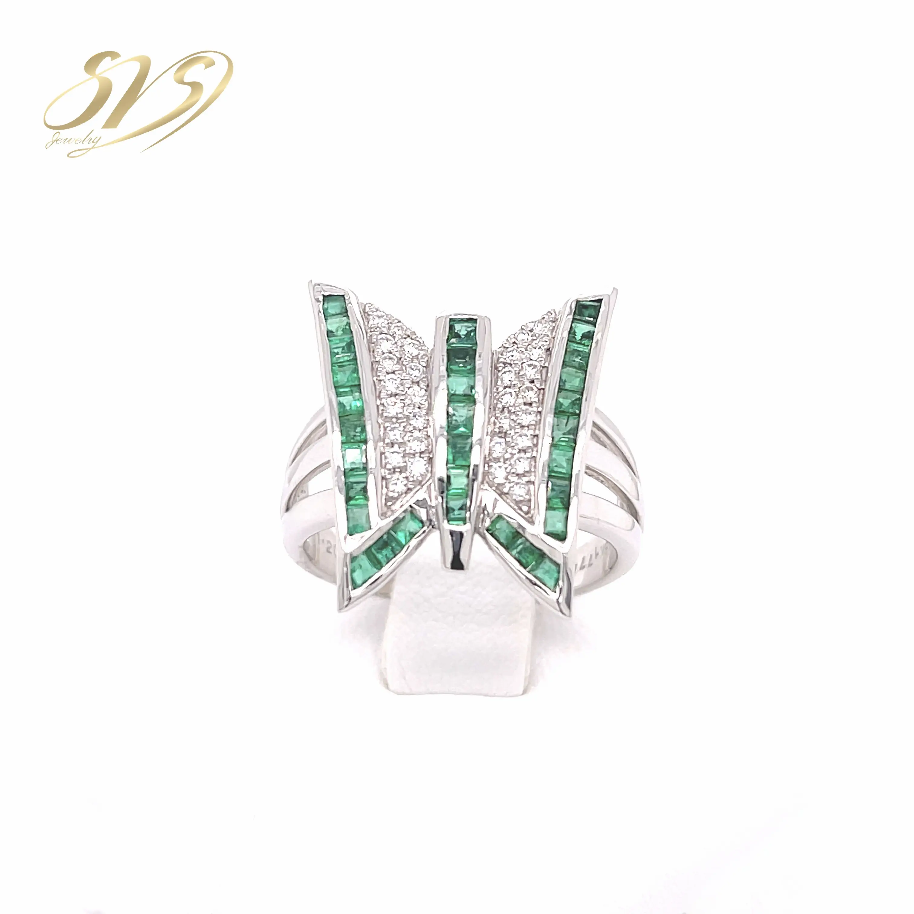 Custom Gold Jewelry With Natural Emerald Gemstone and Diamond Ring Women SVS Jewelry Butterfly Shape