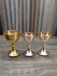 FINITION EN LAITON CUIVRE CALICE ET PATEN ÉGLISE FOURNITURES par Brassworld Inde - Product Image 3