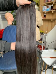 Cabello humano de donante con puntas completas, cutícula alineada, liso natural, color natural, tejido a máquina. - Product Image 2