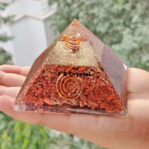 Pyramide d'orgone en jaspe rouge de meilleure qualité faite à la main en gros directement du fabricant FSCRYSTAL directement de l'artisanat en pierre semi-précieuse - Product Image 1
