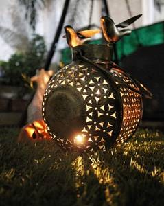 Linterna de hierro con campanas y soporte de pared, farol con luz en T y soporte Diya para decoración de hogar y jardín - Product Image 3