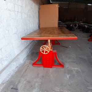 Vintage Bronx Iron Top Mesa de comedor Diseño industrial Estilo Metal Top para cocina o restaurante Uso - Product Image 2