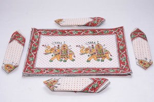 Juego de manteles de comedor reutilizables étnicos con servilletas a juego Juego de 6 lienzos impresos a mano - Product Image 6