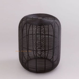 Tabouret en métal en treillis métallique noir - Product Image 1