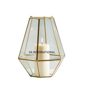 Top Trending Dormitorio y Balcón Decoración Linternas de estilo vintage multifuncionales Luces de velas de metal chapadas en oro - Product Image 1