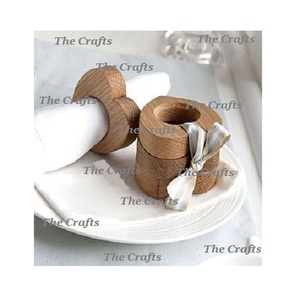 Ensemble de 5 ronds de serviette en bois pour décoration de table de fête et de dîner à un prix acceptable - Product Image 2
