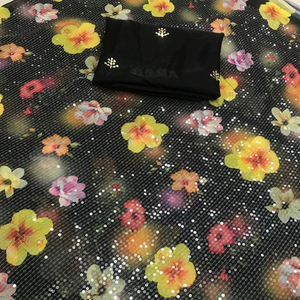 Le plus beau look Festival Wear Séquence de travail imprimée numérique Saree avec chemisier Pièce Les femmes indiennes portent pas cher bas prix Surat Apparelgarment - Product Image 1