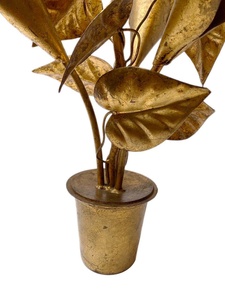 Flores de Metal Dorado Artesanía Florero Hecho a Mano de Alta Calidad Diseño Moderno Maceta Decorativa de Moda - Product Image 2