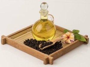 Aceite Esencial de Pimienta Negra Pura Destilado al Vapor, Reafirmante para la Elaboración de Jabón, Materia Prima a Granel a Base de Semillas - Product Image 5
