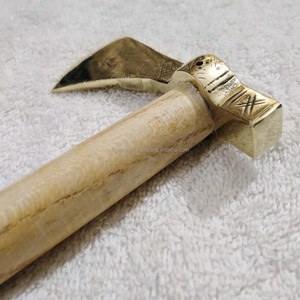 Colgante de hacha de latón medieval Mammen hecho a mano de cobre duradero - Product Image 6