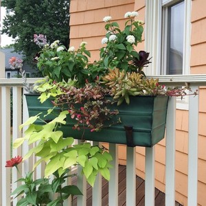 Top Selling High Quality Metal Galvanized <b>Large</b> shape New Customized Design Garden Metal Planter with 4 legs stand In India - Product Image 2