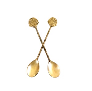 Cuillère en laiton pour ensemble de couverts avec manche design, cuillère, fourchette et taille personnalisée, finition polie de qualité supérieure - Product Image 1