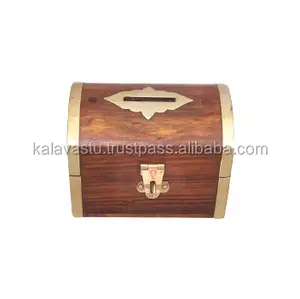 带黄铜安装动力包装的小型木制钱箱优质雕花箱高级设计房间香气