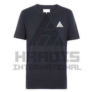 เสื้อยืดแขนสั้นสำหรับผู้ชายเสื้อยืดผ้าคอตตอนสีพื้นแบบ180 GSM 100% - Product Image 1