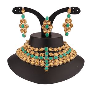 Fabricante y Proveedor de Conjuntos de Joyería Nupcial con Gargantilla de Varias Capas de Cristal Kundan, Joyería Tradicional India - Product Image 3