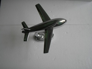 Modelo de avión de aluminio de estilo náutico moderno, fundición de Metal, decoración del hogar, pieza maestra para regalos de negocios - Product Image 3