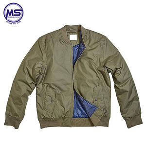 Chaqueta Bomber de hombre informal de buena calidad personalizada al por mayor, talla grande, cierre de cremallera, transpirable para invierno - Product Image 4