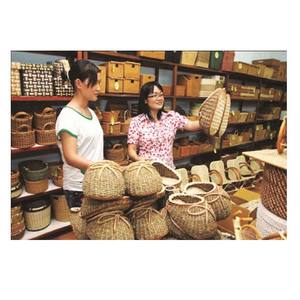 New model woven <b>seagrass</b> <b>storage</b> <b>basket</b> with handle made in Vietnam Eco-friendly - Product Image 4