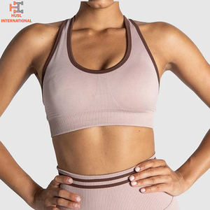 Offres Spéciales – Ensemble de Vêtements de Sport Légers Grande Taille pour Femme : Shorts de Yoga et Brassière de Sport Personnalisable et Respirante - Product Image 3