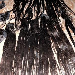 EXTENSION DE CHEVEUX HUMAINS bruts AVEC FERMETURES EN DENTELLE NATURELLE 5X5 DE LONGUEUR 10 À 32 POUCES - Product Image 3