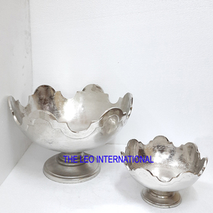 Bol fantaisie de luxe en aluminium plaqué argent de forme ronde en métal servant des fruits secs Bol décoratif pour la maison - Product Image 2