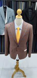 Veste d'extérieur sur mesure de qualité supérieure avec garniture en fourrure, col montant, service OEM, respirante et coupe-vent - Product Image 2